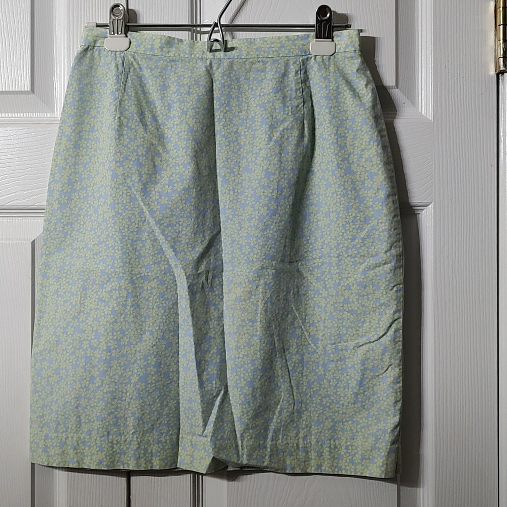 Casual Corner Annex  floral  print skirt  Sz 4